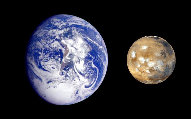 Earth and Mars.credit NASA