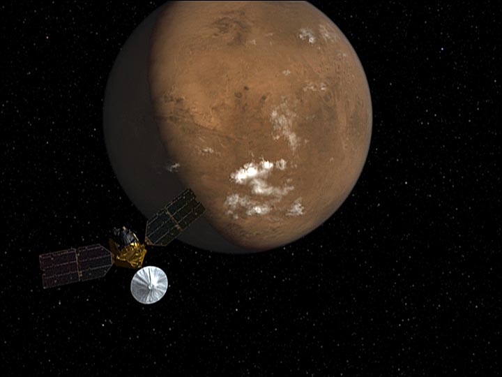 MRO approaching Mars