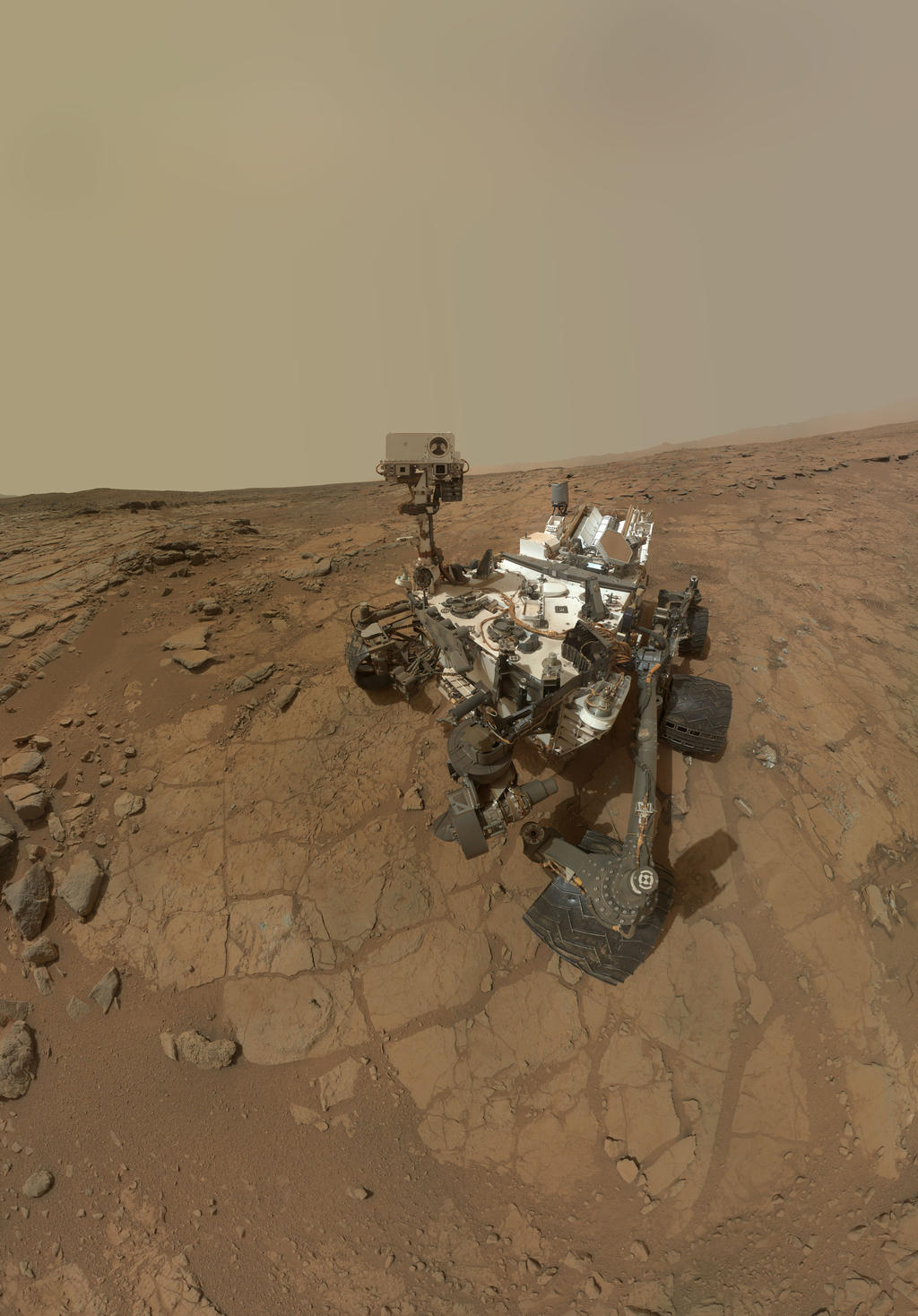 Миссия марсохода Curiosity (фото) PIA16764_selfie2ndfincrop-br2