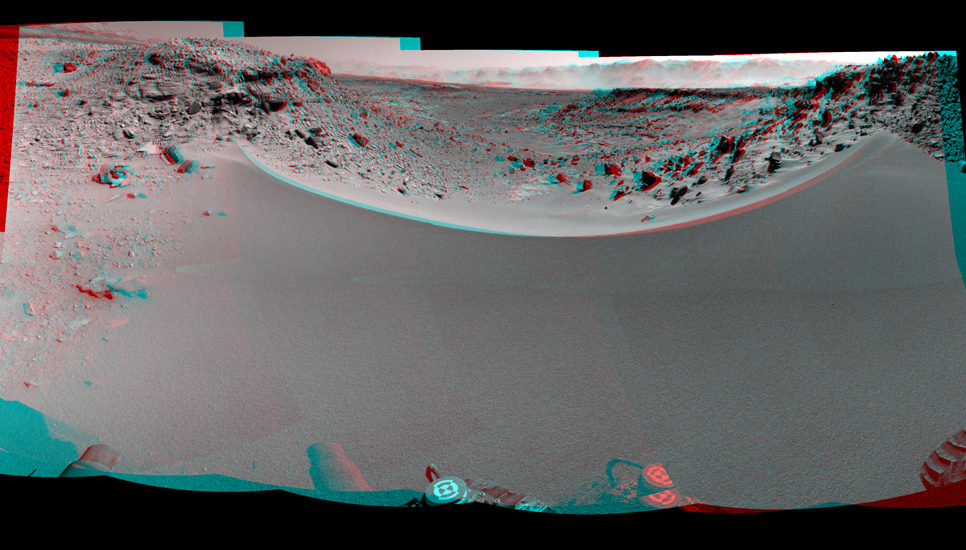 Curiosity's View Past Dune at 'Dingo Gap' (Stereo)