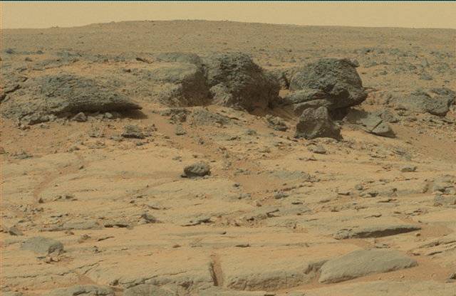 Nasa's Mars rover Curiosity acquired this image using its Mast Camera (Mastcam) on Sol 127