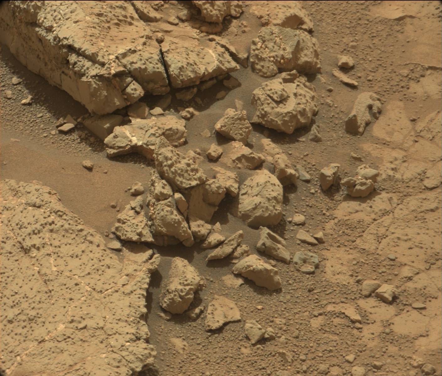 Nasa's Mars rover Curiosity acquired this image using its Mast Camera (Mastcam) on Sol 192