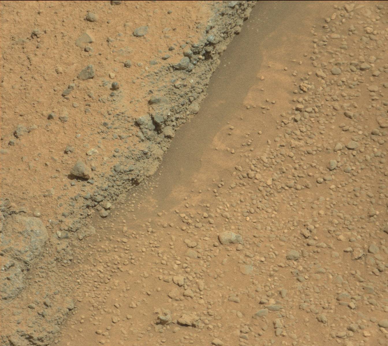 Nasa's Mars rover Curiosity acquired this image using its Mast Camera (Mastcam) on Sol 371
