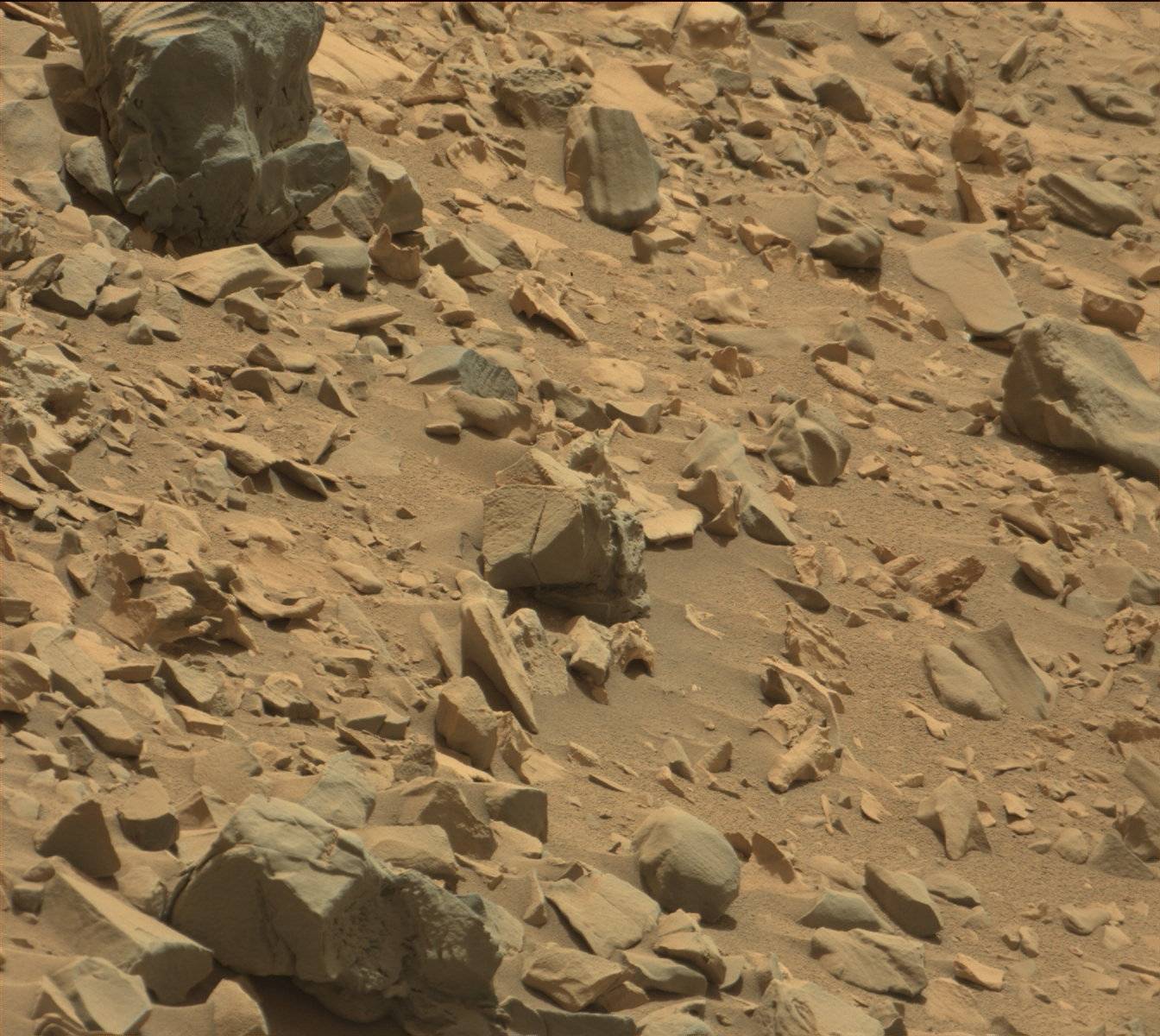 Nasa's Mars rover Curiosity acquired this image using its Mast Camera (Mastcam) on Sol 725