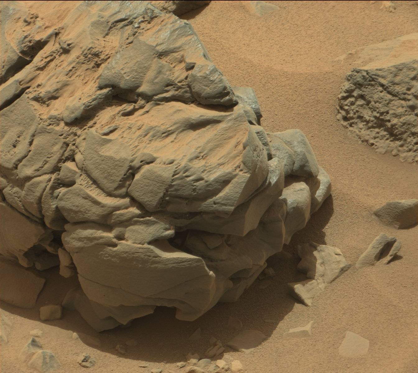 Nasa's Mars rover Curiosity acquired this image using its Mast Camera (Mastcam) on Sol 735