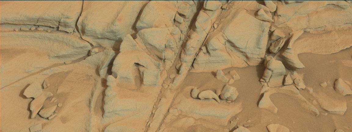 Nasa's Mars rover Curiosity acquired this image using its Mast Camera (Mastcam) on Sol 812