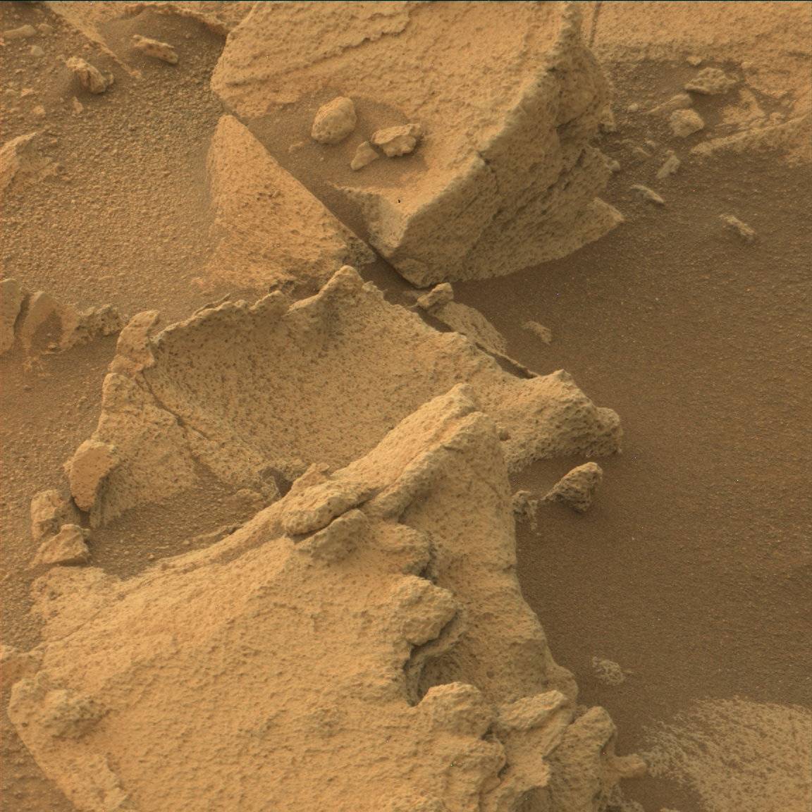 Nasa's Mars rover Curiosity acquired this image using its Mast Camera (Mastcam) on Sol 829