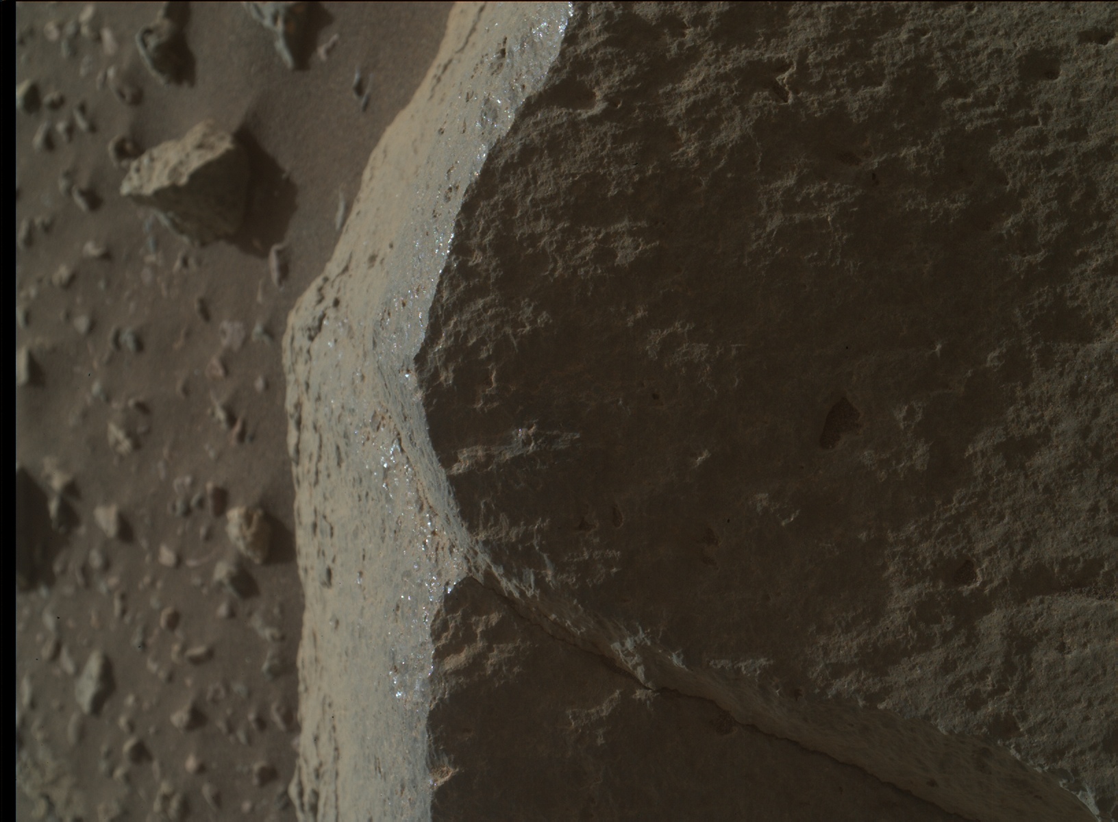 Nasa's Mars rover Curiosity acquired this image using its Mars Hand Lens Imager (MAHLI) on Sol 2016