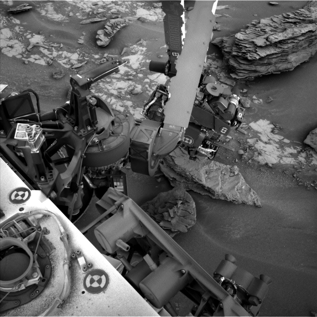 Nasa's Mars rover Curiosity acquired this image using its Left Navigation Camera on Sol 853, at drive 2414, site number 44