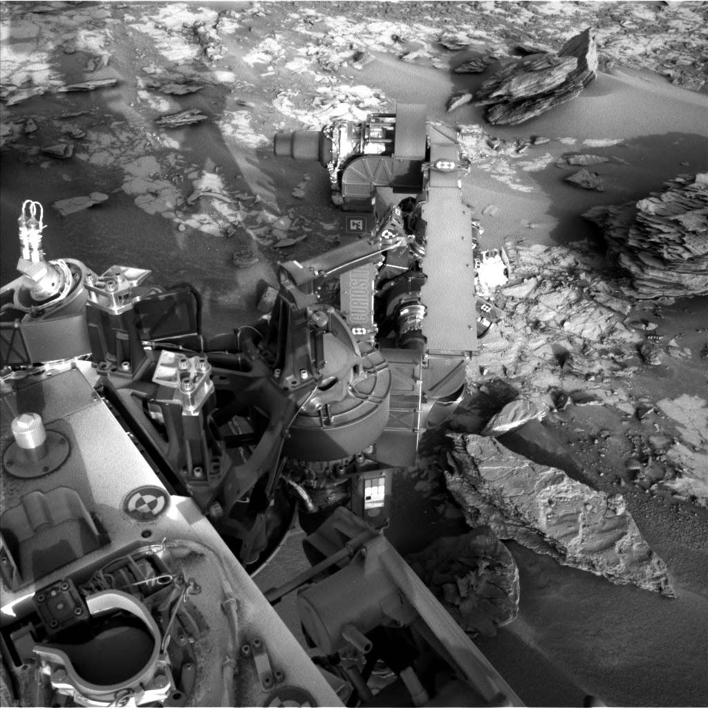 Nasa's Mars rover Curiosity acquired this image using its Left Navigation Camera on Sol 860, at drive 2414, site number 44