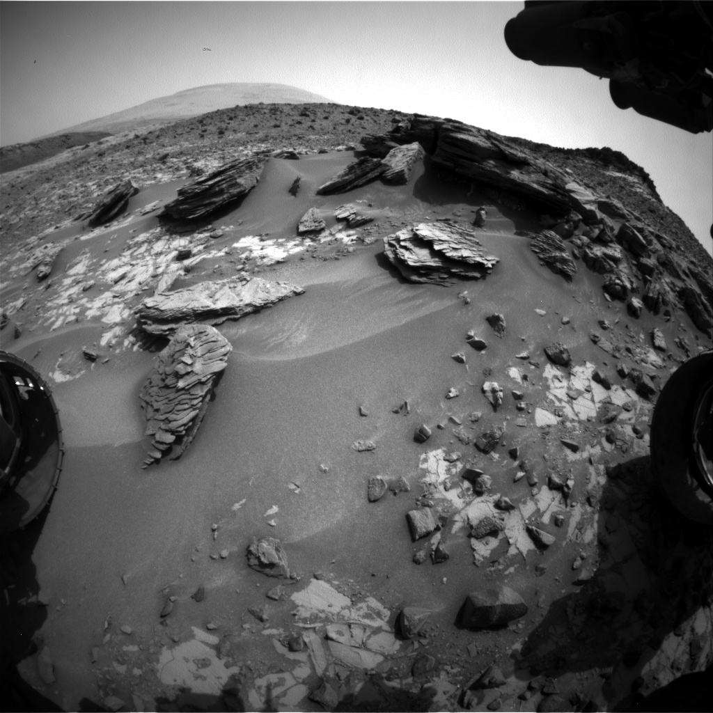 Nasa's Mars rover Curiosity acquired this image using its Front Hazard Avoidance Camera (Front Hazcam) on Sol 862, at drive 2414, site number 44