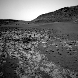 Nasa's Mars rover Curiosity acquired this image using its Left Navigation Camera on Sol 862, at drive 2438, site number 44