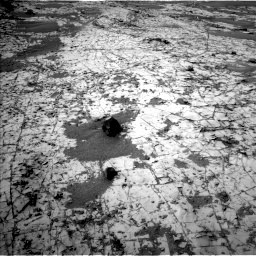 Nasa's Mars rover Curiosity acquired this image using its Left Navigation Camera on Sol 862, at drive 2516, site number 44