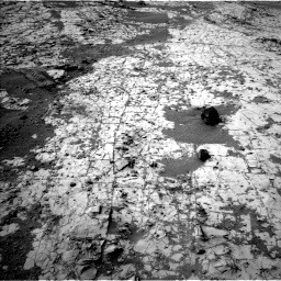Nasa's Mars rover Curiosity acquired this image using its Left Navigation Camera on Sol 862, at drive 2630, site number 44