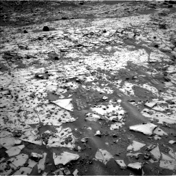 Nasa's Mars rover Curiosity acquired this image using its Left Navigation Camera on Sol 862, at drive 2720, site number 44