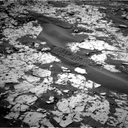 Nasa's Mars rover Curiosity acquired this image using its Left Navigation Camera on Sol 862, at drive 2780, site number 44