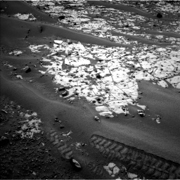 Nasa's Mars rover Curiosity acquired this image using its Left Navigation Camera on Sol 862, at drive 2846, site number 44