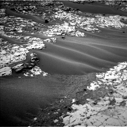 Nasa's Mars rover Curiosity acquired this image using its Left Navigation Camera on Sol 862, at drive 2864, site number 44