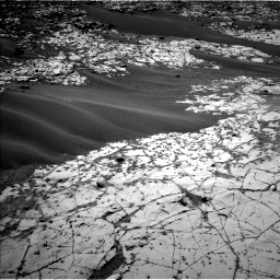 Nasa's Mars rover Curiosity acquired this image using its Left Navigation Camera on Sol 862, at drive 2876, site number 44
