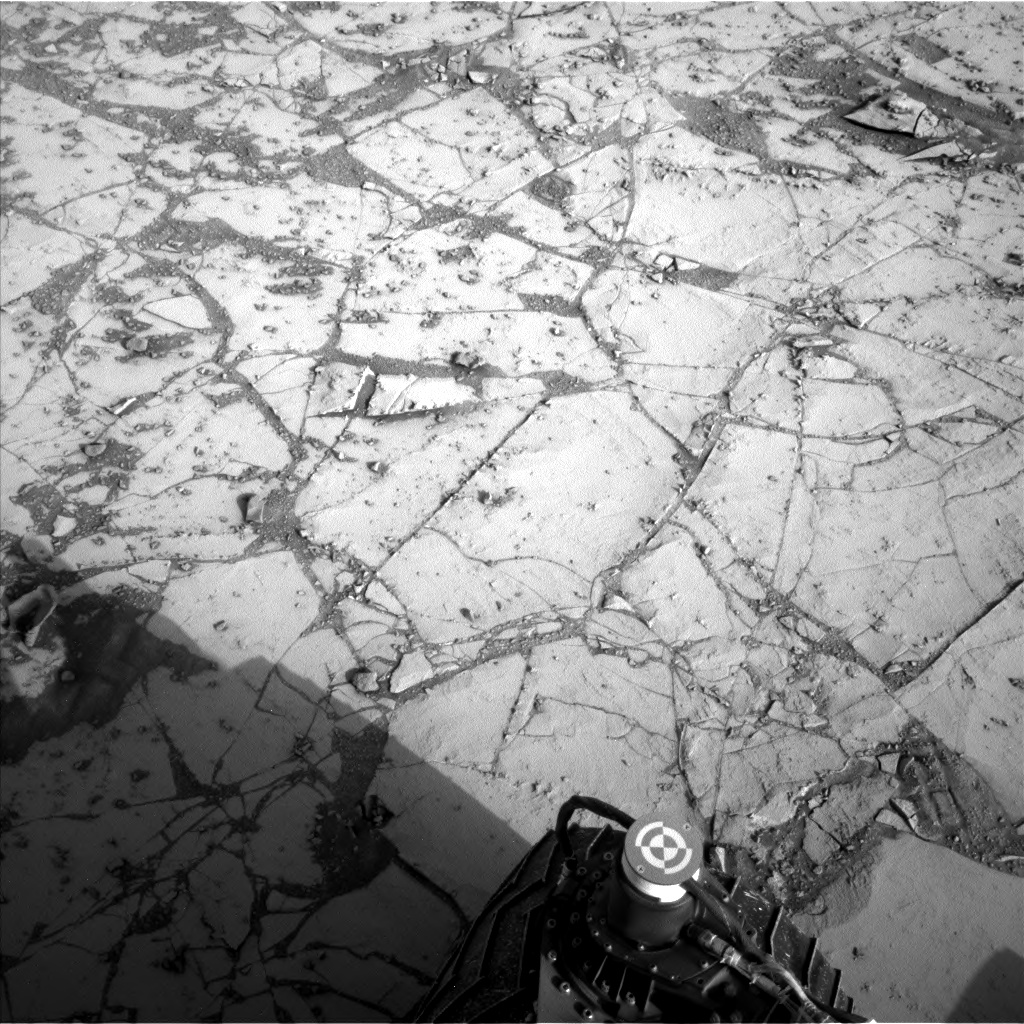 Nasa's Mars rover Curiosity acquired this image using its Left Navigation Camera on Sol 862, at drive 2958, site number 44
