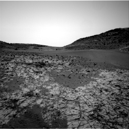 Nasa's Mars rover Curiosity acquired this image using its Right Navigation Camera on Sol 862, at drive 2450, site number 44