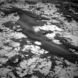 Nasa's Mars rover Curiosity acquired this image using its Right Navigation Camera on Sol 862, at drive 2780, site number 44