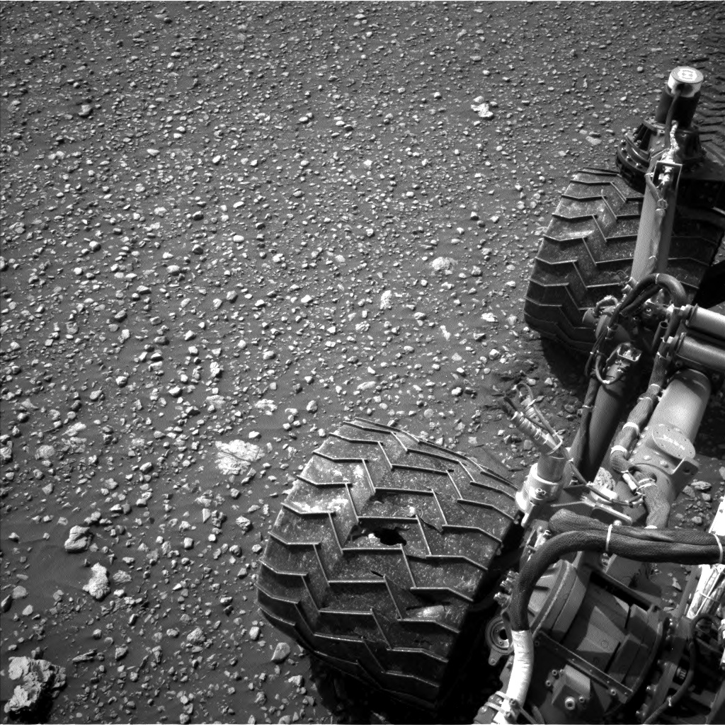 Nasa's Mars rover Curiosity acquired this image using its Left Navigation Camera on Sol 2475, at drive 2594, site number 76