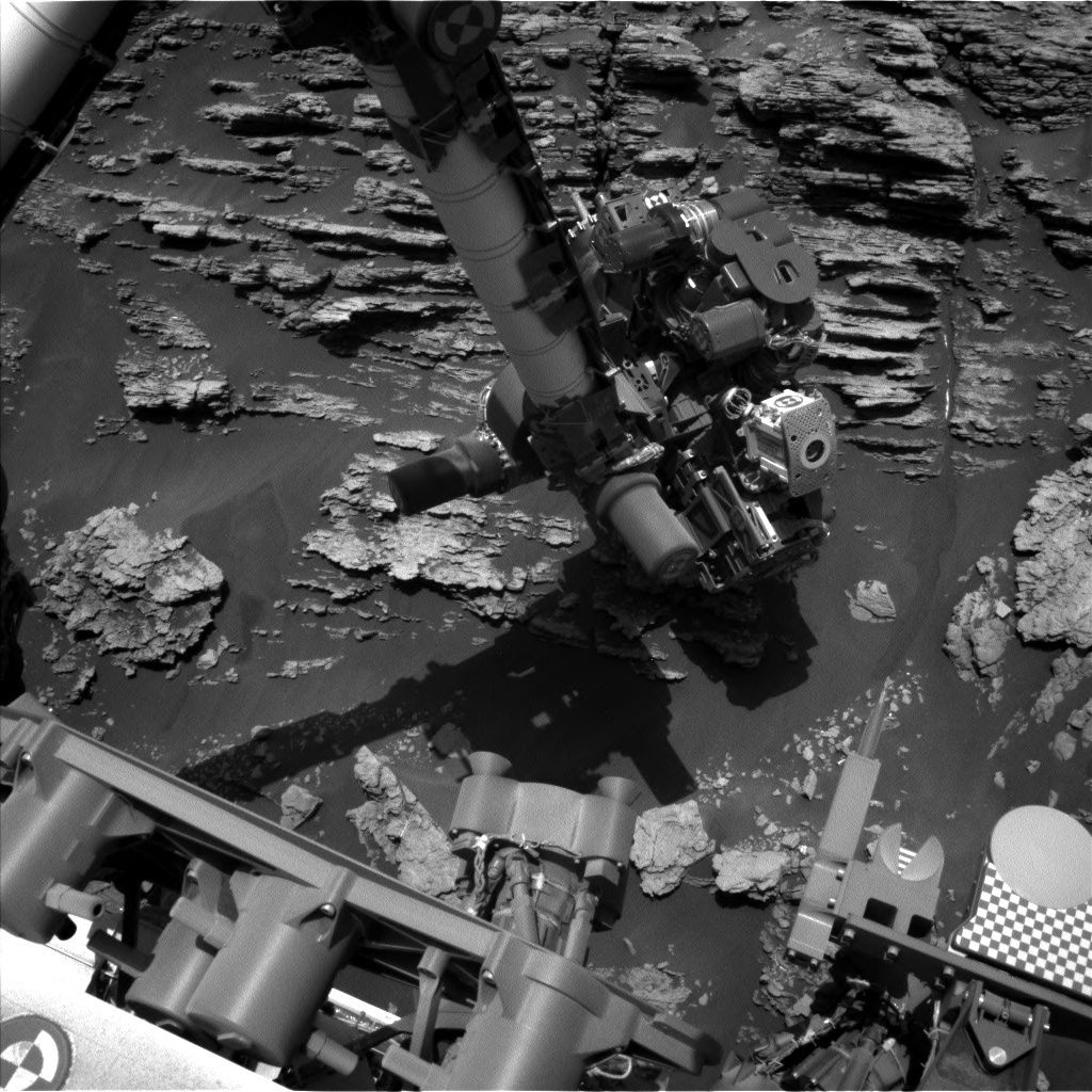Nasa's Mars rover Curiosity acquired this image using its Left Navigation Camera on Sol 2477, at drive 2672, site number 76