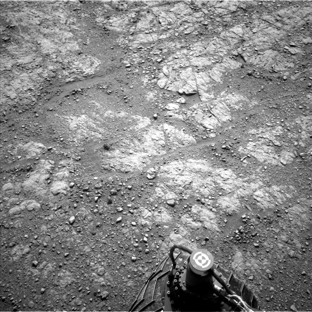 Nasa's Mars rover Curiosity acquired this image using its Left Navigation Camera on Sol 2480, at drive 2930, site number 76