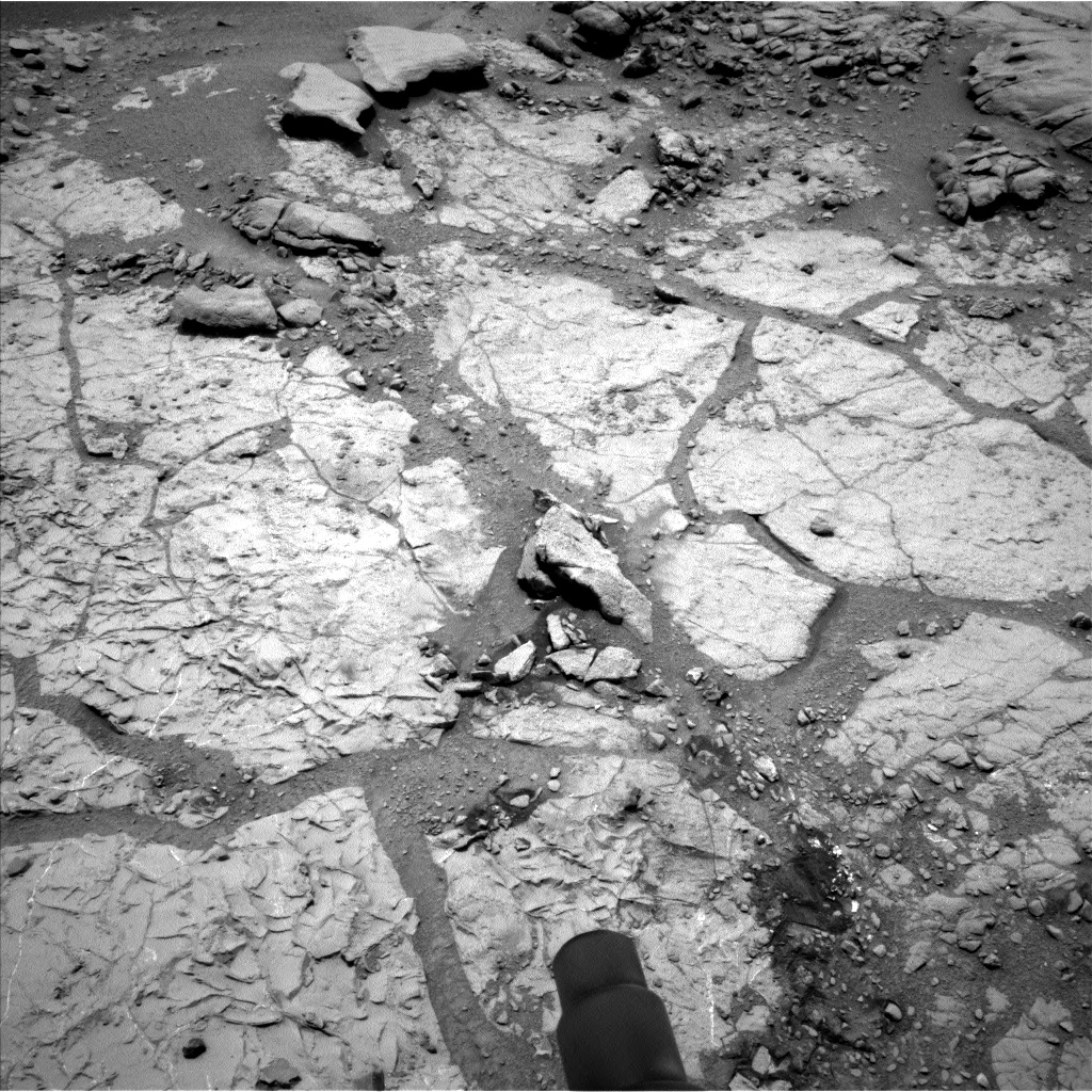 Nasa's Mars rover Curiosity acquired this image using its Left Navigation Camera on Sol 272, at drive 18, site number 6