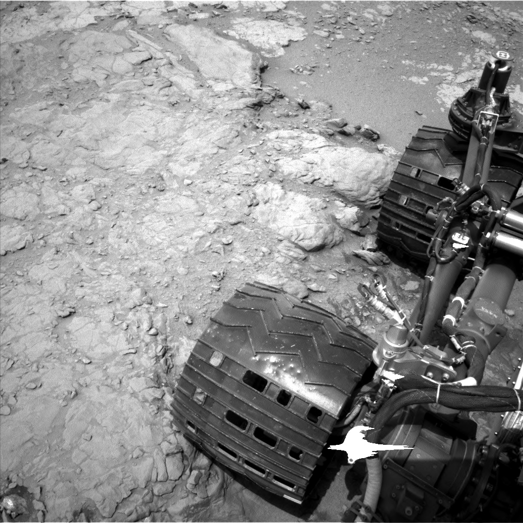 Nasa's Mars rover Curiosity acquired this image using its Left Navigation Camera on Sol 272, at drive 68, site number 6