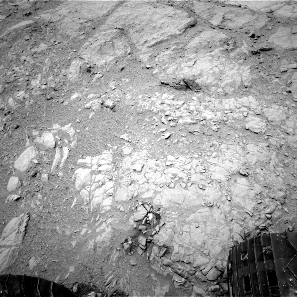 Nasa's Mars rover Curiosity acquired this image using its Right Navigation Camera on Sol 272, at drive 68, site number 6