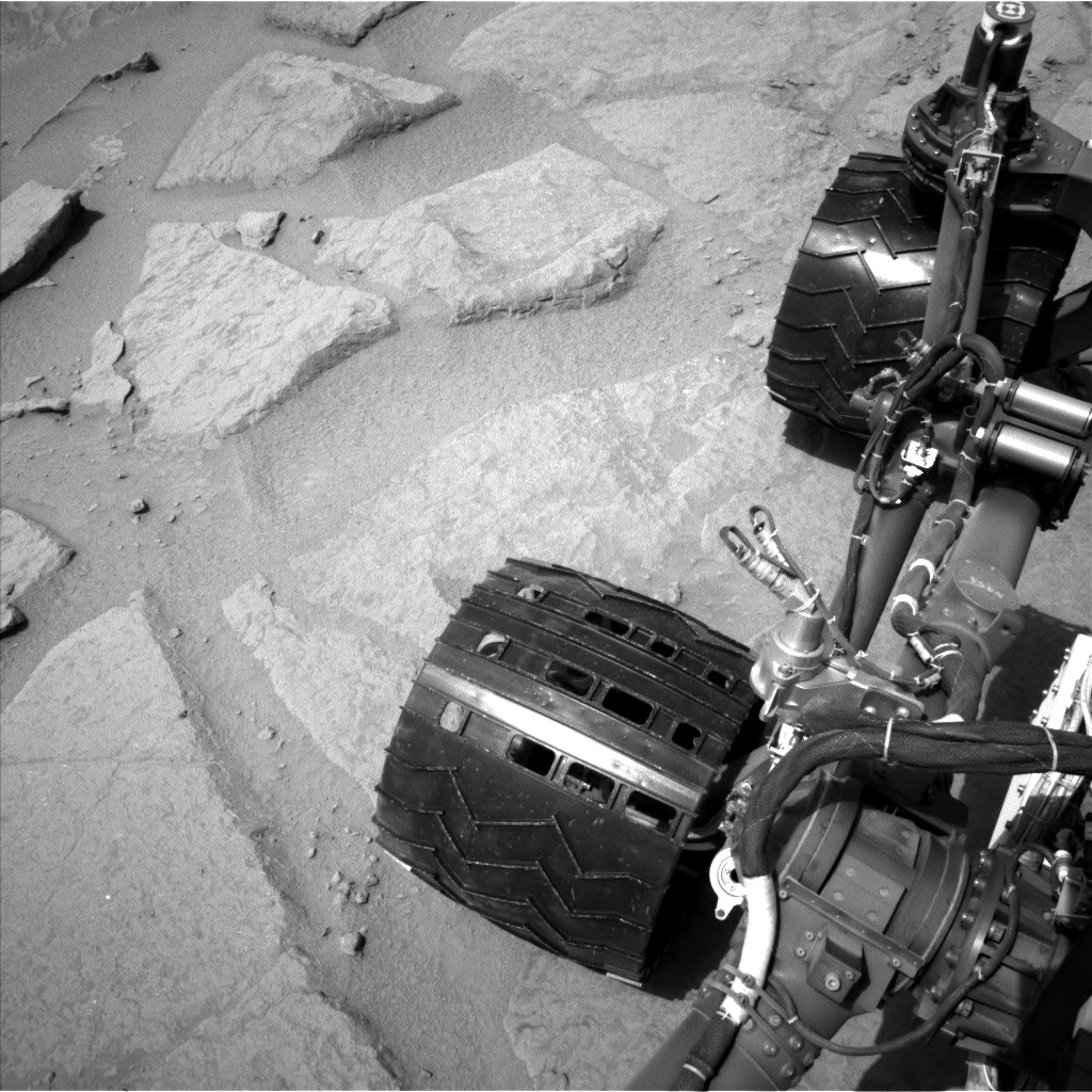 Nasa's Mars rover Curiosity acquired this image using its Left Navigation Camera on Sol 302, at drive 450, site number 6