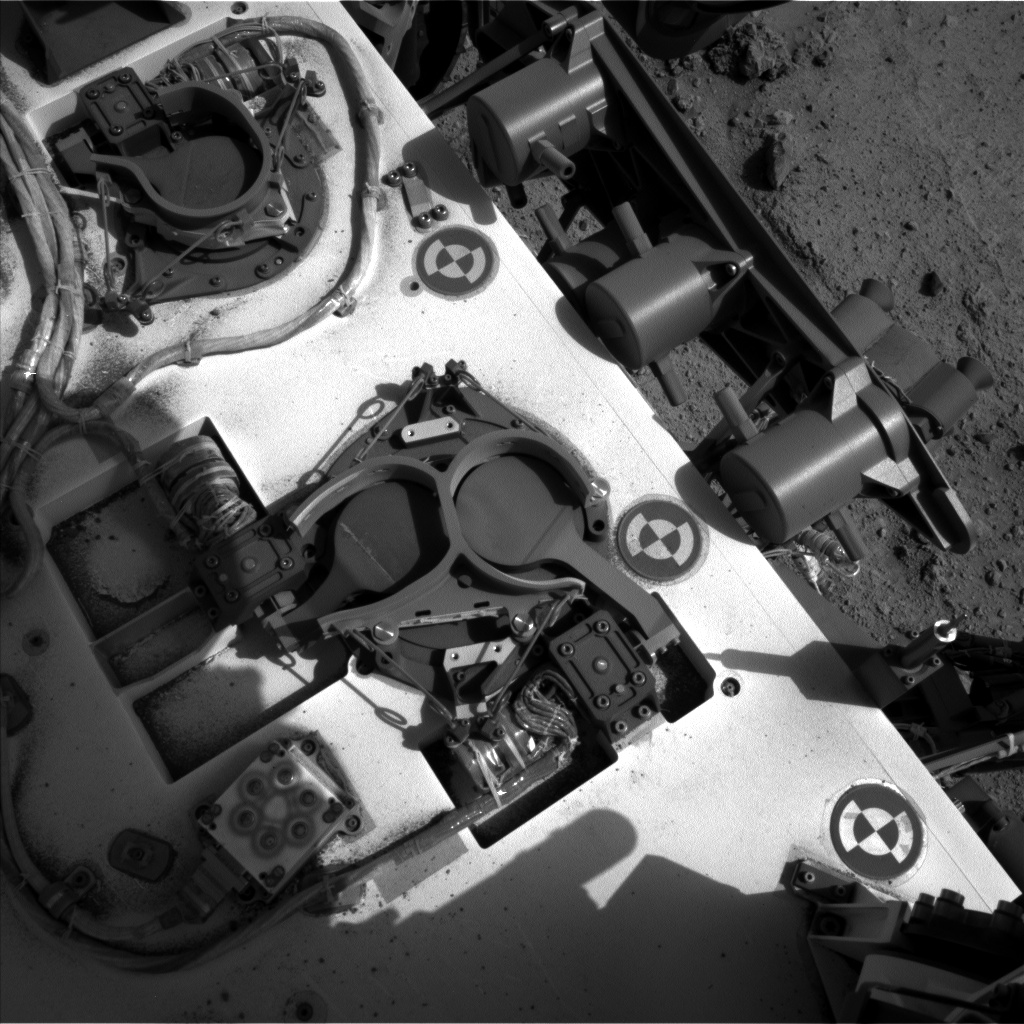 Nasa's Mars rover Curiosity acquired this image using its Left Navigation Camera on Sol 353, at drive 302, site number 11