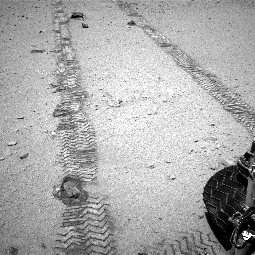 Nasa's Mars rover Curiosity acquired this image using its Left Navigation Camera on Sol 369, at drive 816, site number 12