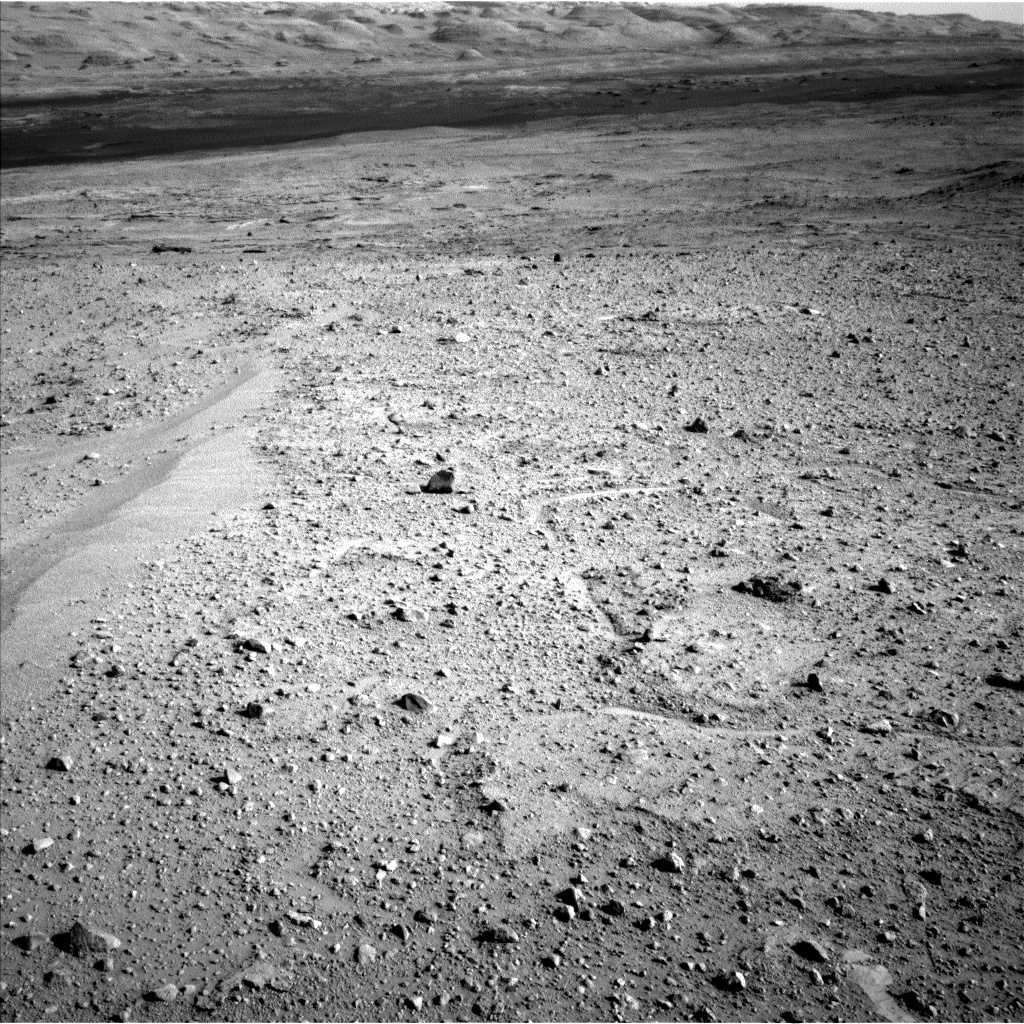 Nasa's Mars rover Curiosity acquired this image using its Left Navigation Camera on Sol 385, at drive 998, site number 15