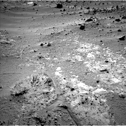 Nasa's Mars rover Curiosity acquired this image using its Left Navigation Camera on Sol 390, at drive 1752, site number 15