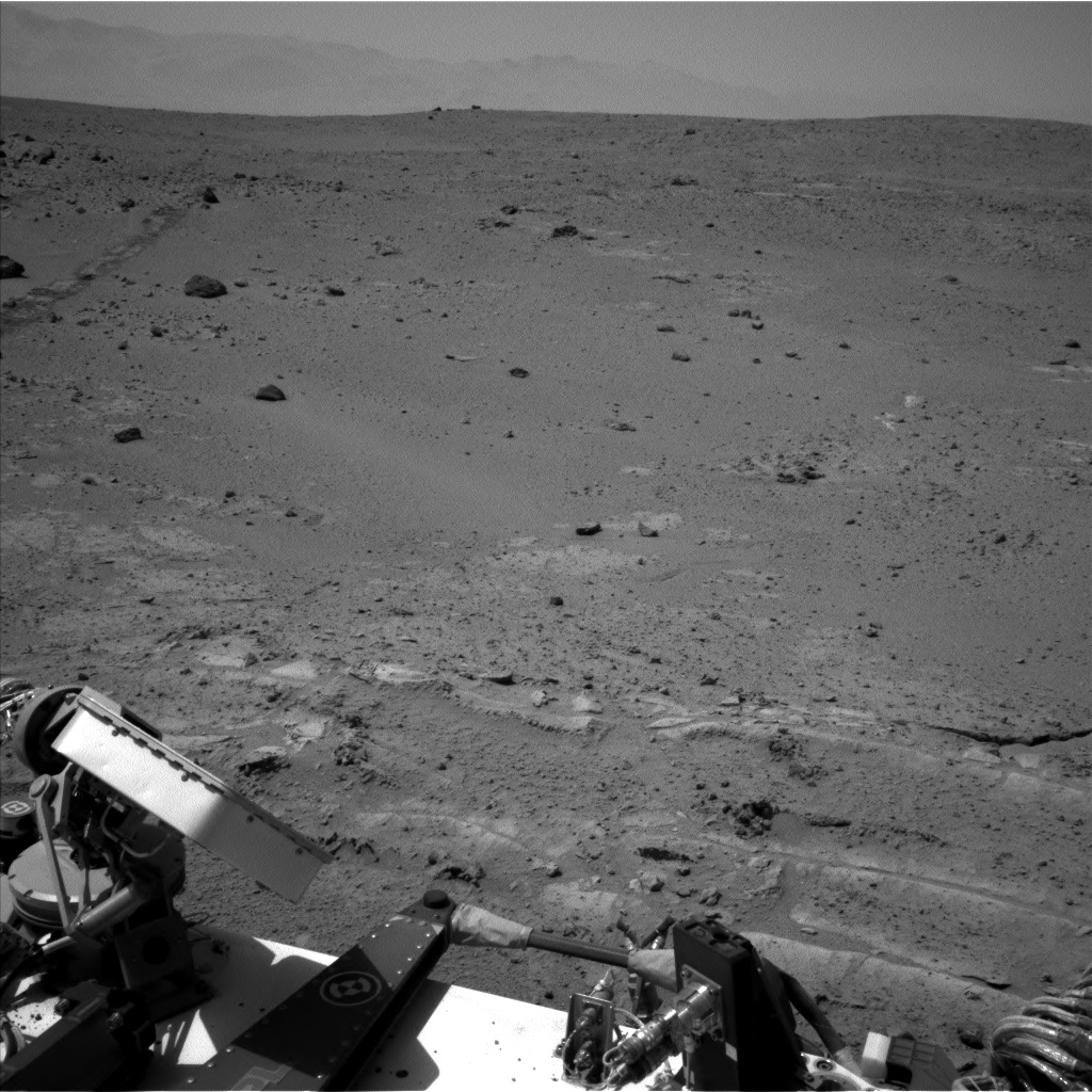 Nasa's Mars rover Curiosity acquired this image using its Left Navigation Camera on Sol 392, at drive 50, site number 16