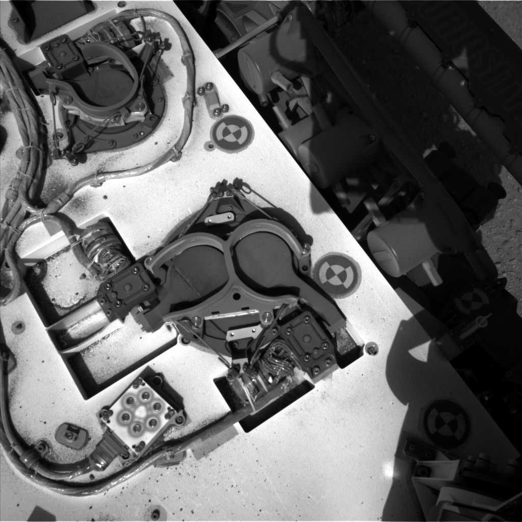 Nasa's Mars rover Curiosity acquired this image using its Left Navigation Camera on Sol 413, at drive 422, site number 18