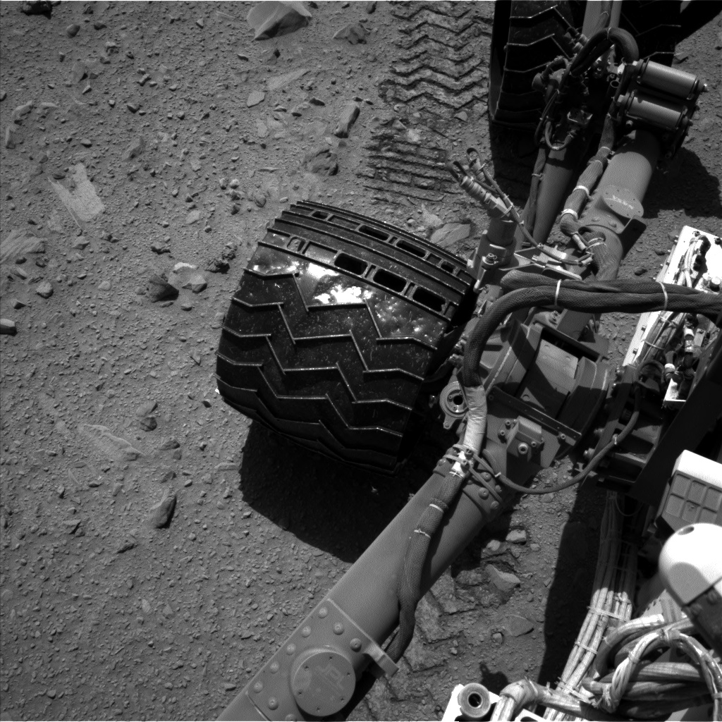 Nasa's Mars rover Curiosity acquired this image using its Left Navigation Camera on Sol 515, at drive 552, site number 25