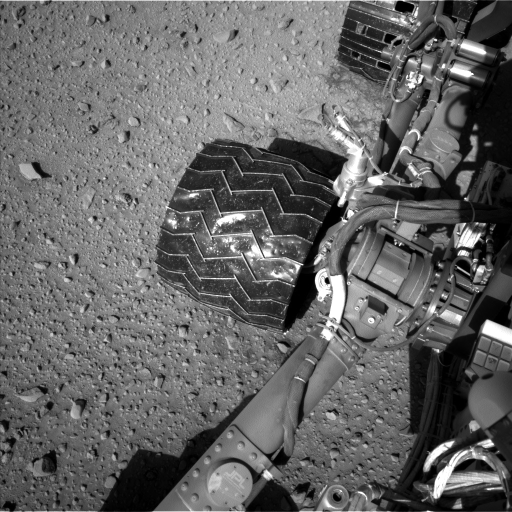 Nasa's Mars rover Curiosity acquired this image using its Left Navigation Camera on Sol 526, at drive 1586, site number 25