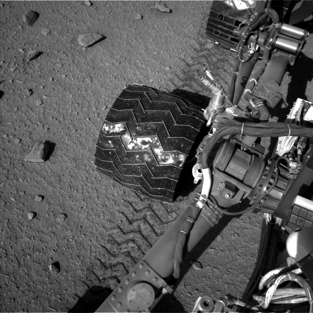 Nasa's Mars rover Curiosity acquired this image using its Left Navigation Camera on Sol 527, at drive 1824, site number 25