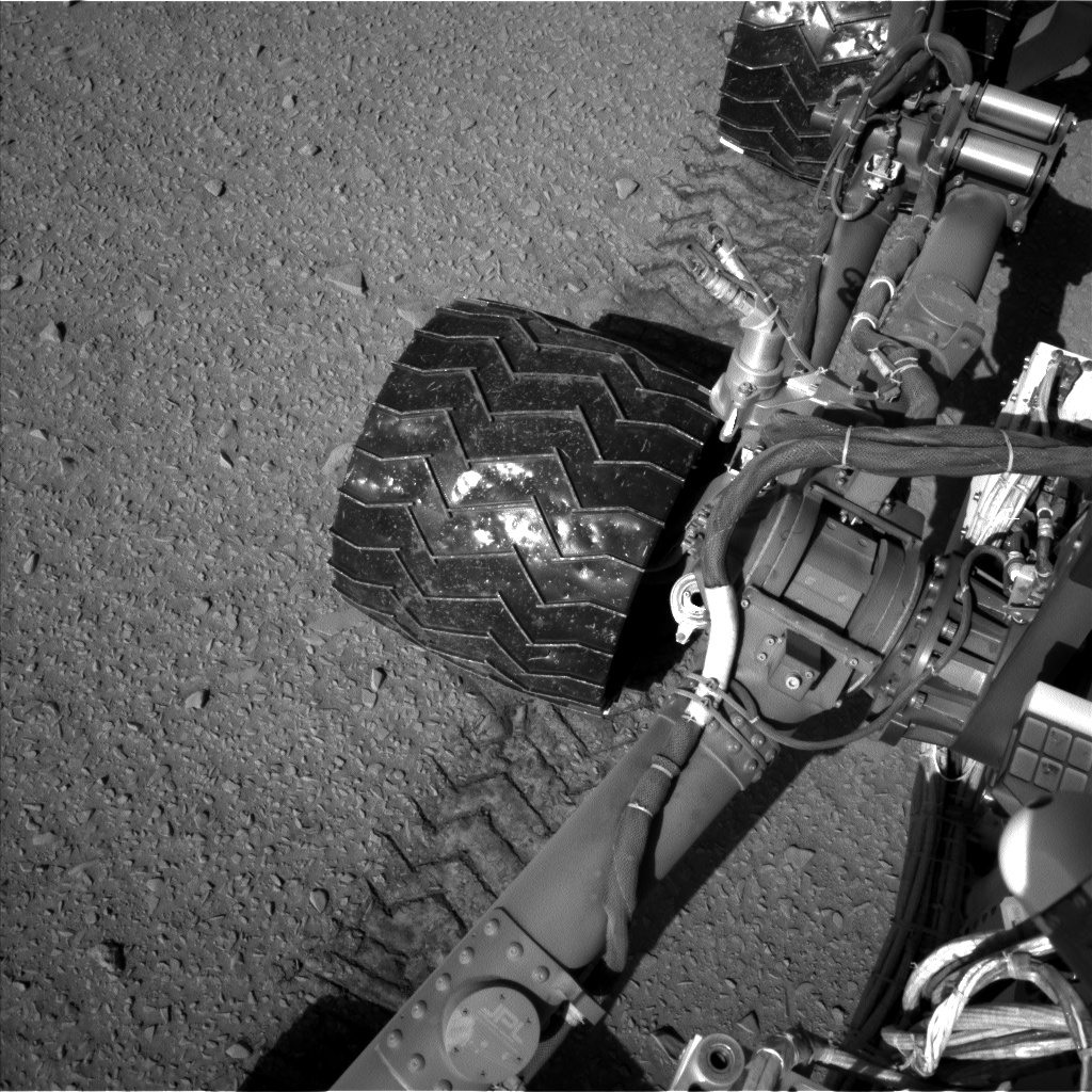 Nasa's Mars rover Curiosity acquired this image using its Left Navigation Camera on Sol 527, at drive 1836, site number 25