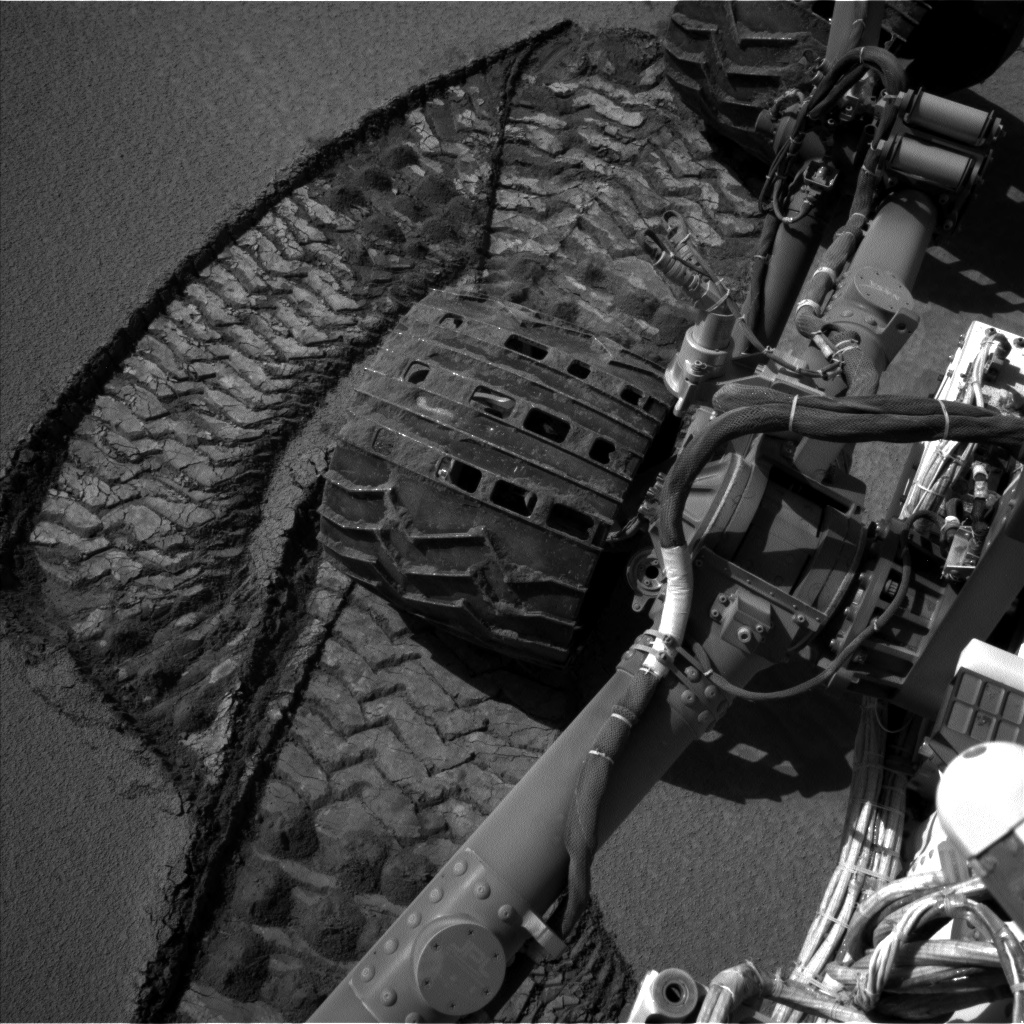 Nasa's Mars rover Curiosity acquired this image using its Left Navigation Camera on Sol 528, at drive 180, site number 26