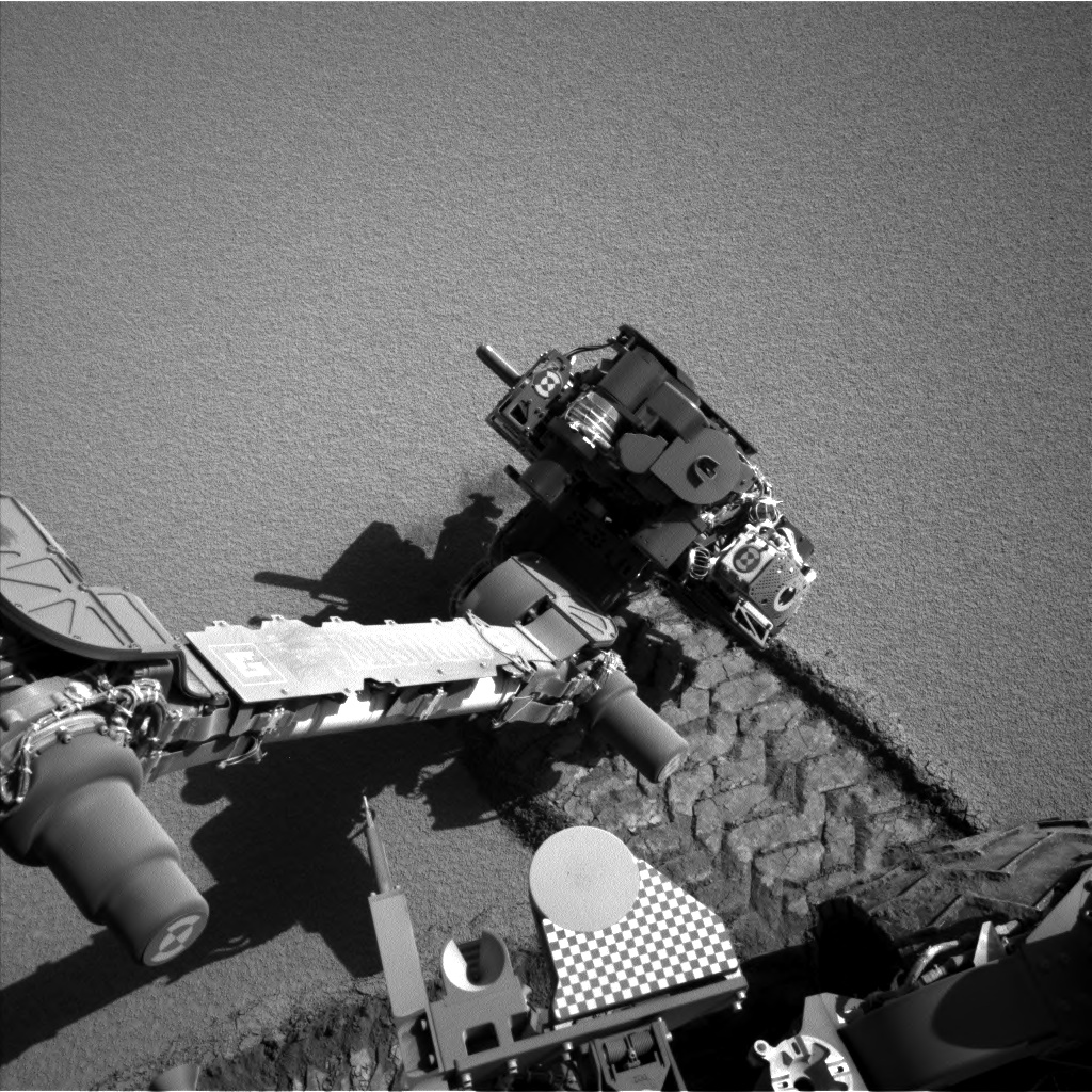 Nasa's Mars rover Curiosity acquired this image using its Left Navigation Camera on Sol 531, at drive 184, site number 26