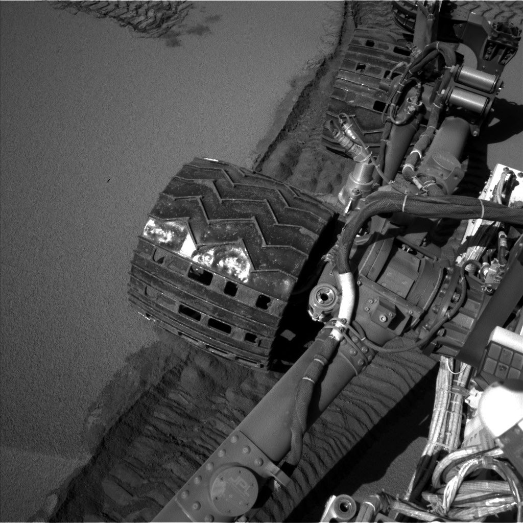 Nasa's Mars rover Curiosity acquired this image using its Left Navigation Camera on Sol 535, at drive 304, site number 26