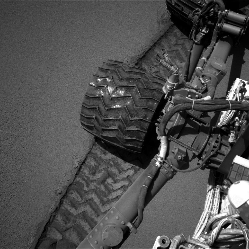 Nasa's Mars rover Curiosity acquired this image using its Left Navigation Camera on Sol 535, at drive 332, site number 26