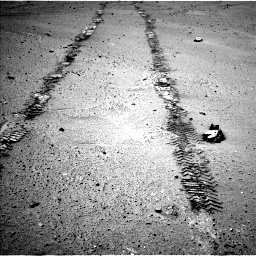 Nasa's Mars rover Curiosity acquired this image using its Left Navigation Camera on Sol 548, at drive 682, site number 27