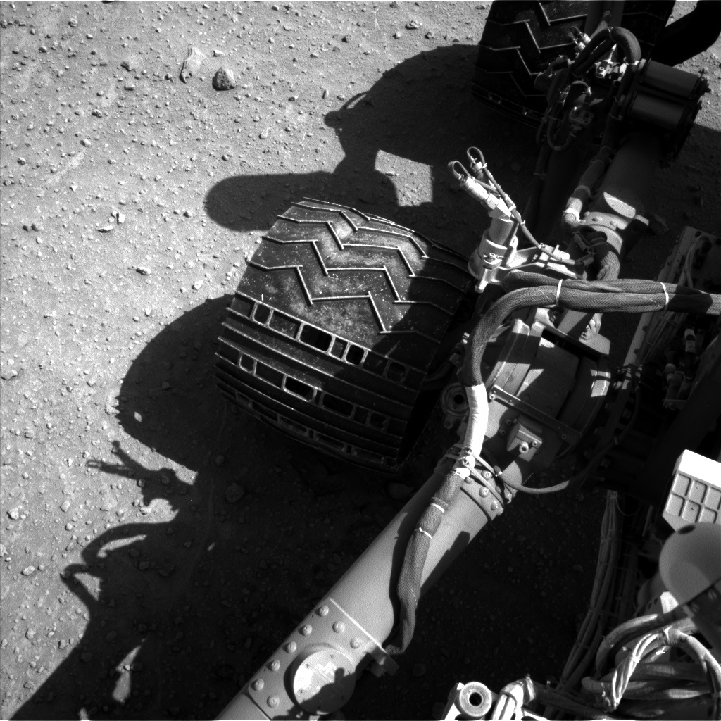 Nasa's Mars rover Curiosity acquired this image using its Left Navigation Camera on Sol 548, at drive 832, site number 27