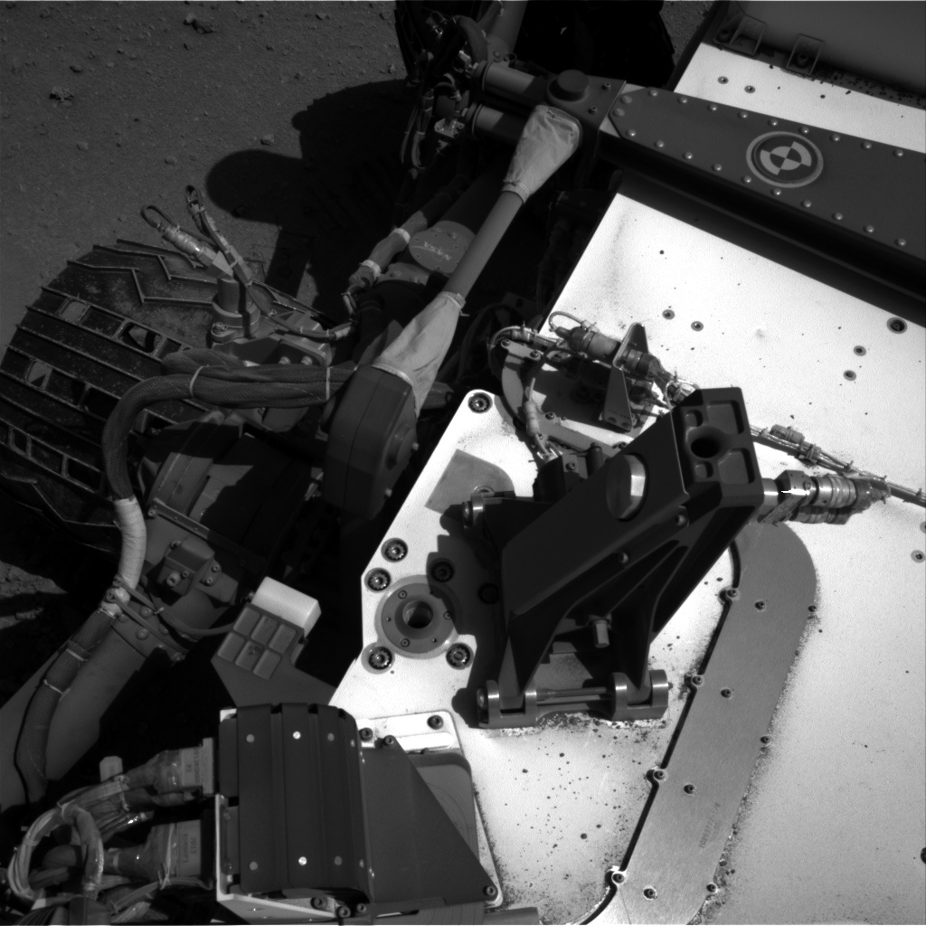 Nasa's Mars rover Curiosity acquired this image using its Right Navigation Camera on Sol 548, at drive 748, site number 27